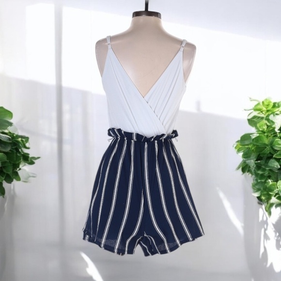 Lily Rose Romper l SIZE XS - Picture 2 of 5